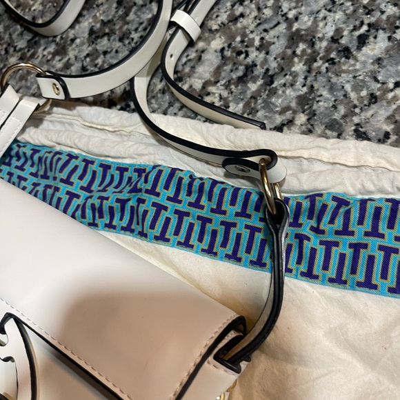 TORY BURCH Miller Canvas Crossbody - Picture 7 of 8